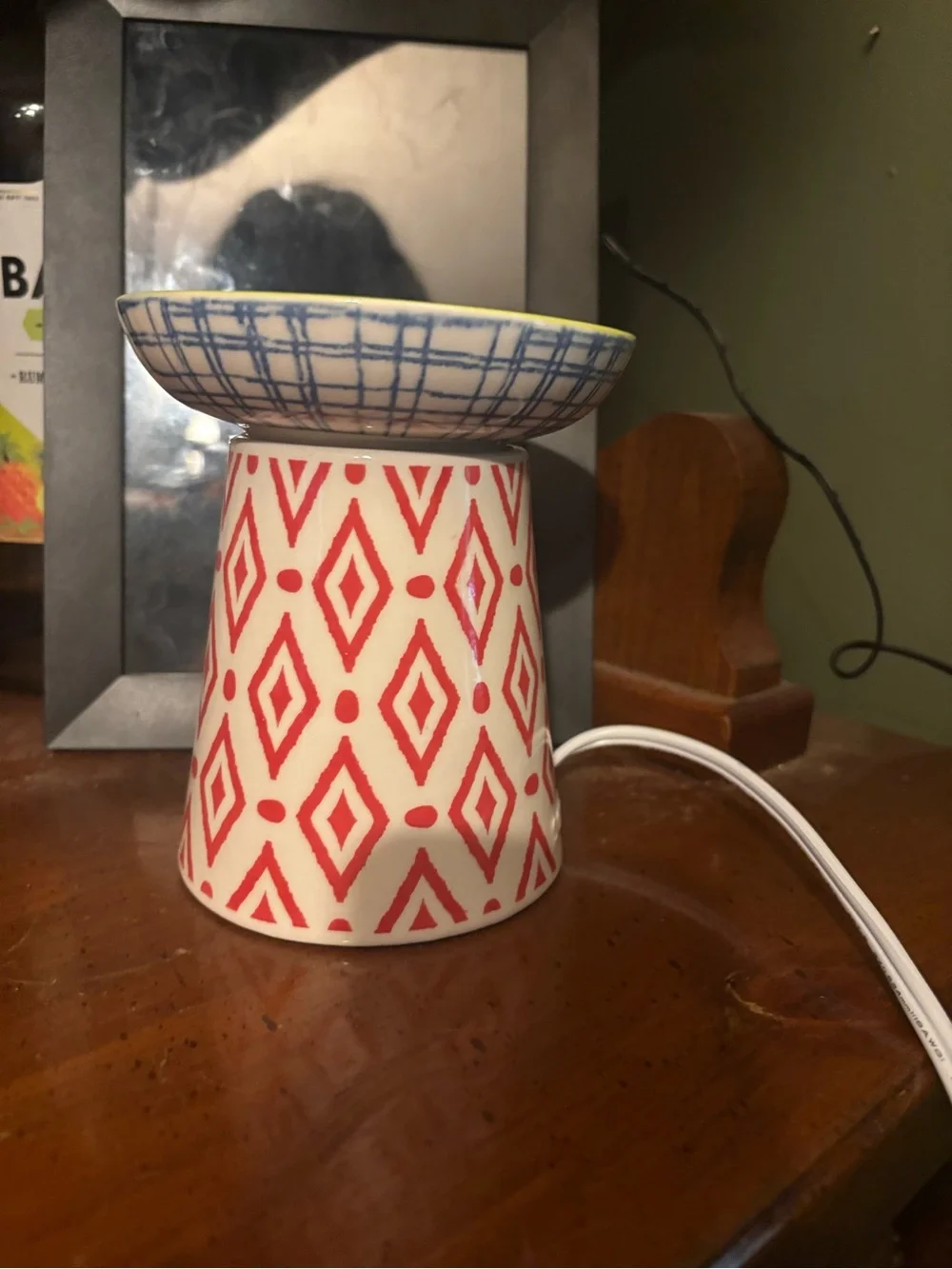Ceramic Scentsy Electric Warmer with Red and Green Geometric Pattern